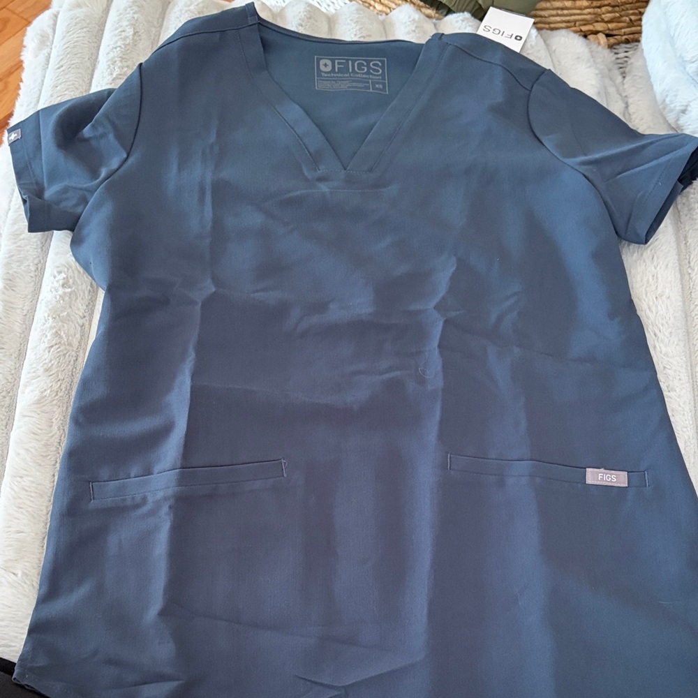 Figs Casma Blue Scrubs Top - XS NwT